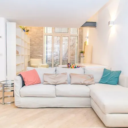 Апартаменты Amazing Loft Center Милан