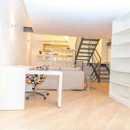 Amazing Loft Center Апартаменты Милан